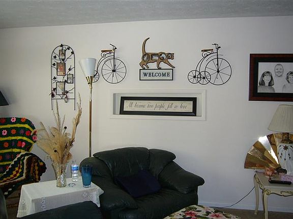 4th image of 113 Curtiss Wright Blvd