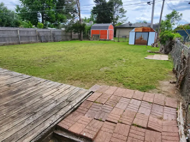 260 E Coe Dr — Photo 13
