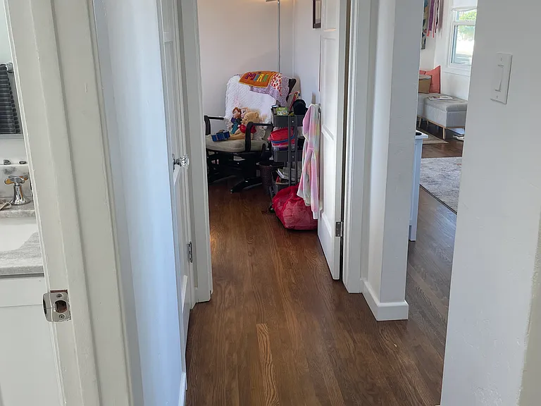 843 Grove Ave — Photo 23