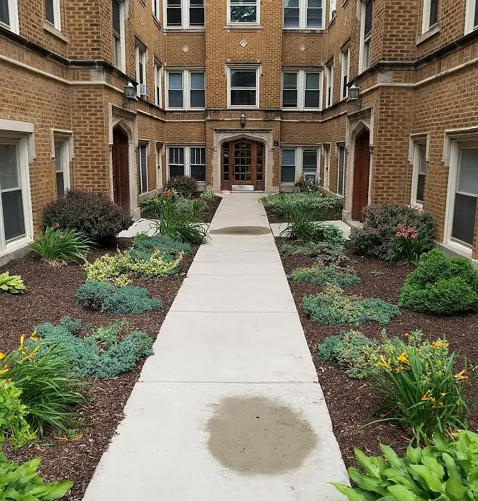 444 Des Plaines Ave