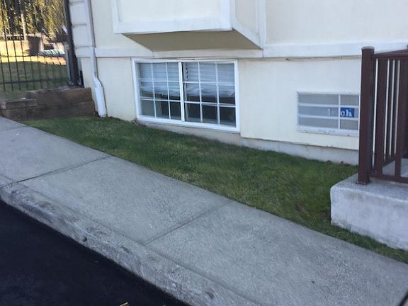 3rd image of 15 Santa Monica Ln #2
