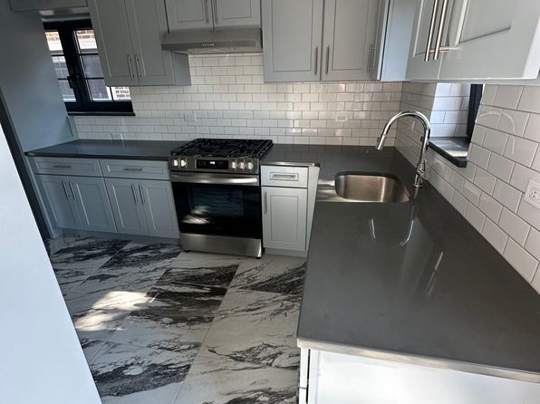 6337 75th Pl FLOOR 2