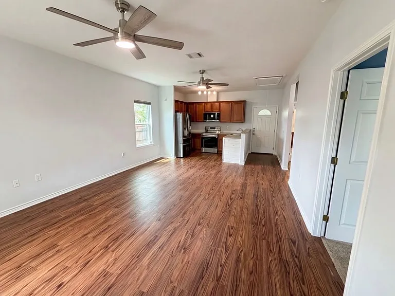 4417 Edward St — Photo 2