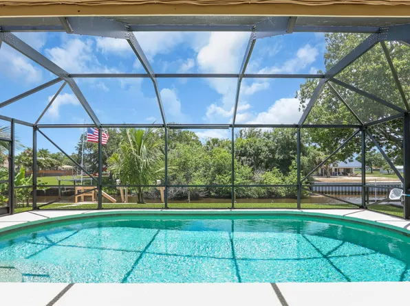 326 NE Surfside Avenue, Port St Lucie, FL 34983