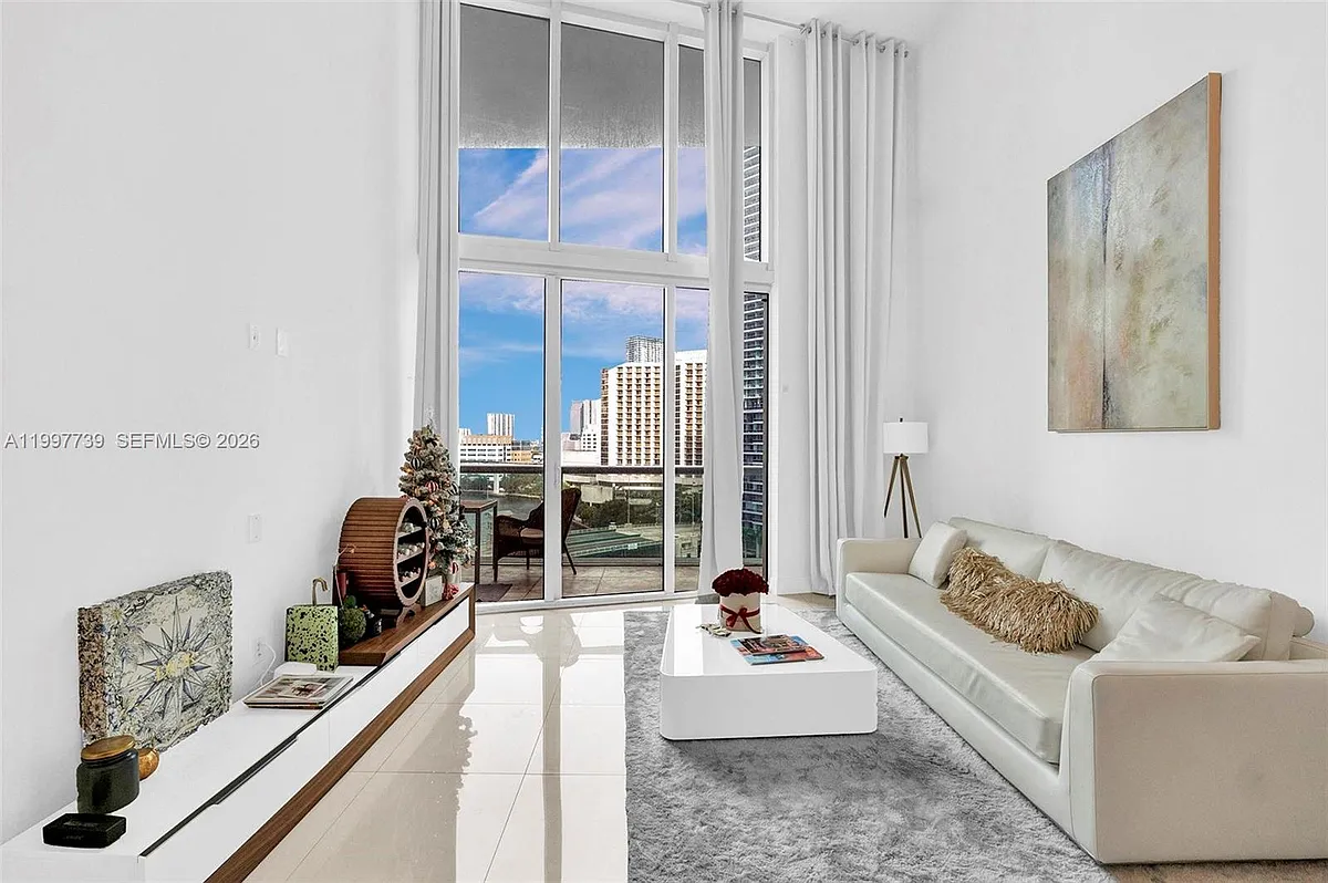 Building Photo - 465 Brickell Ave #1406