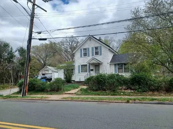 113 Homestead St, Manchester, CT 06042