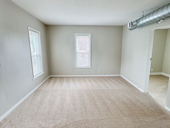 4th image of 800 Broadway Ave NW