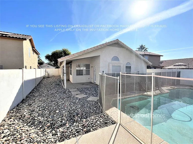 2424 N 125th Dr — Photo 5