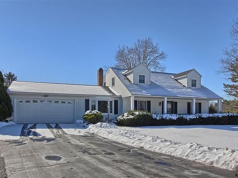 2nd image of 5 Otis Ct