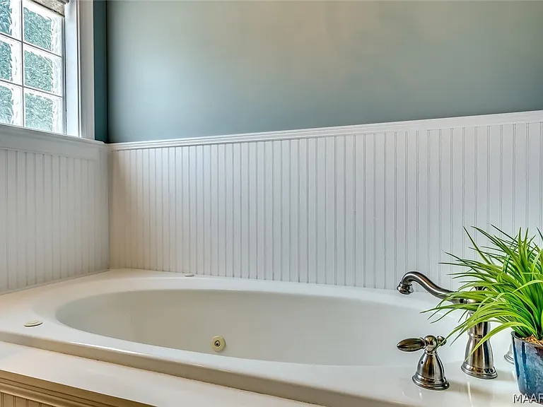 1211 Sadie Cir — Photo 33