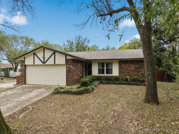 711 W 29th St, Sand Springs, OK 74063