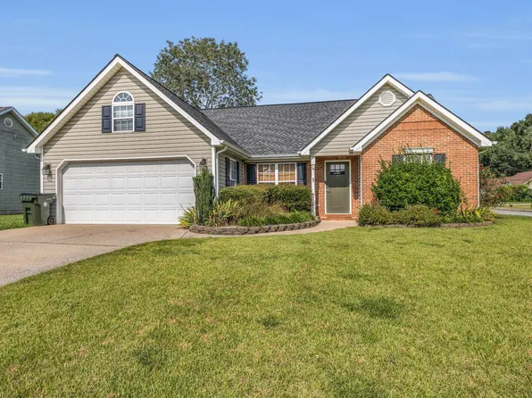 14 Bunker Dr, Rossville, GA 30741