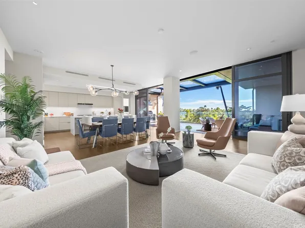 1388 Ala Moana Blvd APT 8404, Honolulu, HI 96814