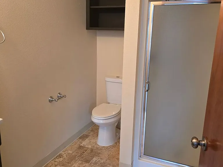Latitude 44 Apartments — Photo 19