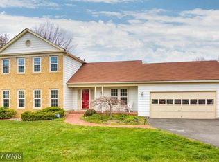 3210 6th Rd S, Falls Church, VA 22041