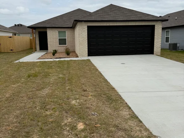 16 Oak Leaf Dr, Conway, AR 72032