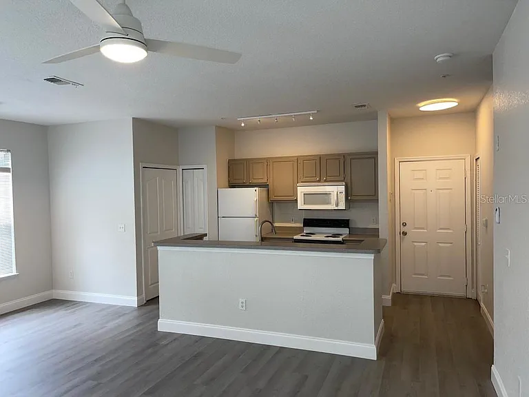 2513 Maitland Crossing Way #14102 — Photo 4