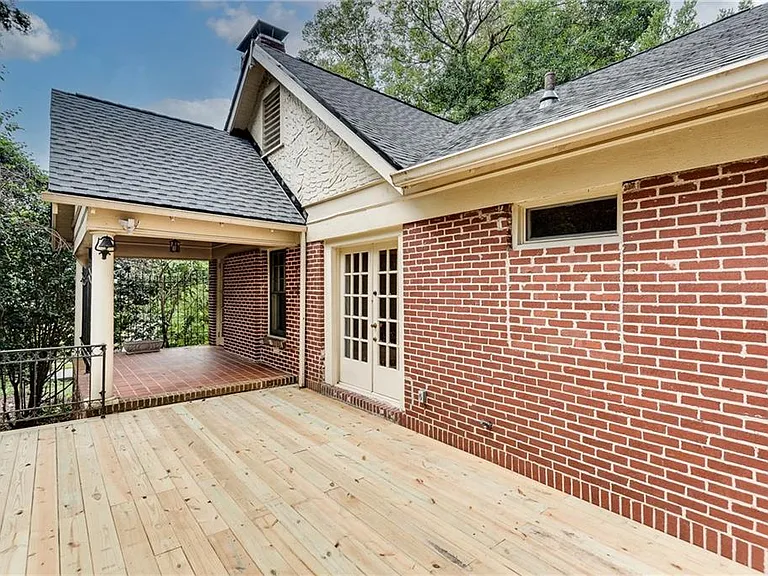 1424 Emory Rd NE — Photo 5
