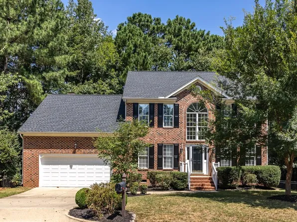 105 Poplar Knoll Ct, Cary, NC 27519