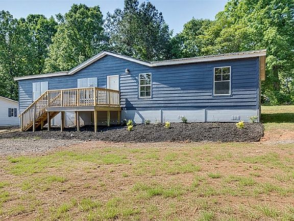 3rd image of 208 Meadow Hills Dr