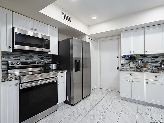 4th image of 8635 ANGEL VALLEY ST