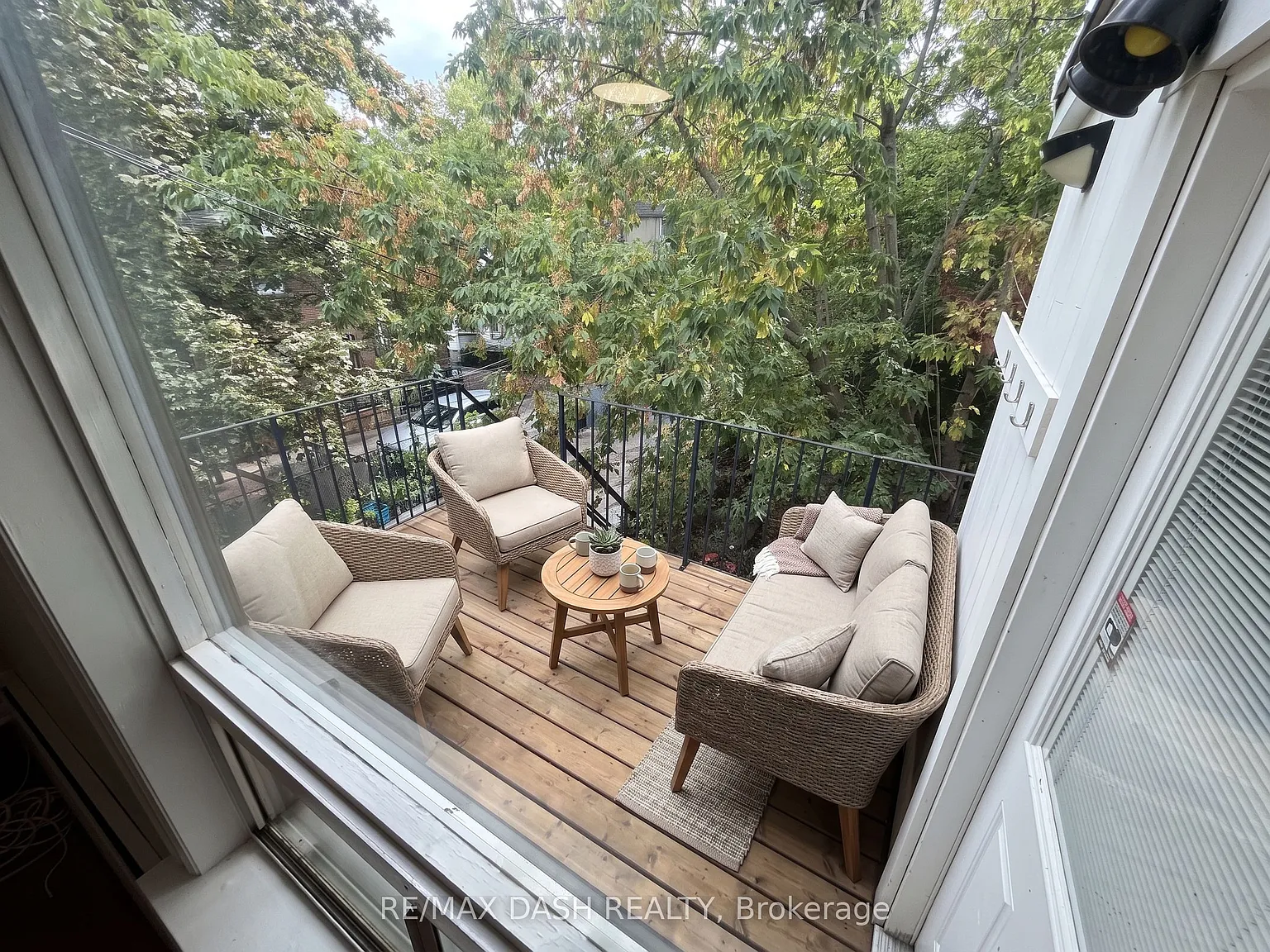 Studio, $1,800 — Photo 2