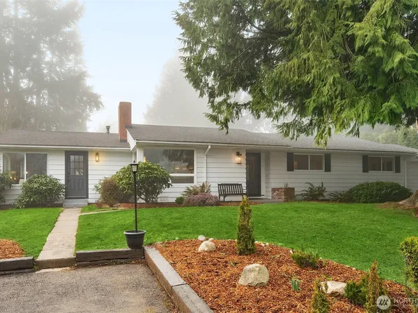 10713 SW Cowan Road, Vashon, WA 98070