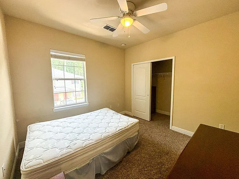 2954 SW 35th Pl #60 — Photo 23