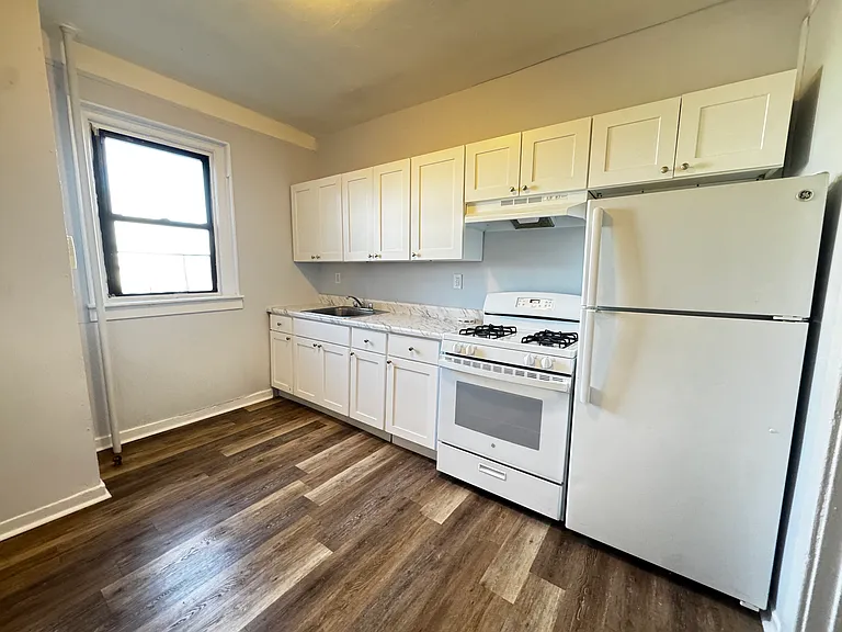 480 S Broadway #2A — Photo 3