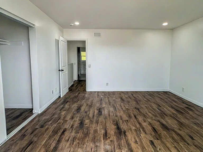 340 S El Camino Real #B — Photo 6