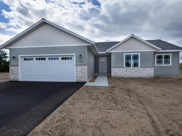 764 Red Sunset Court, Plover, WI 54467