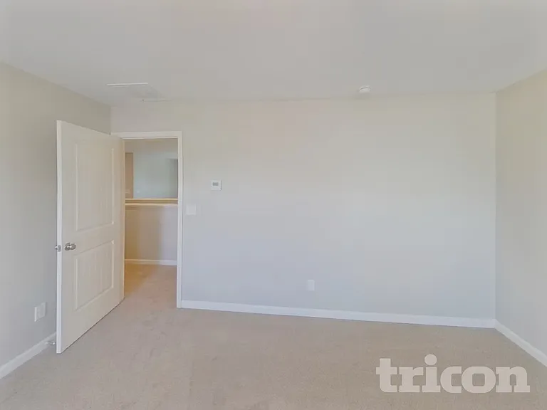 1405 Veranda Ln — Photo 7