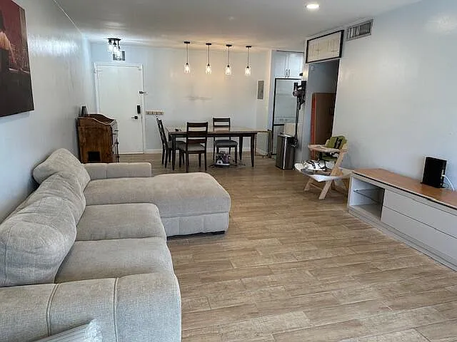 2220 NE 68th St #1023 — Photo 23