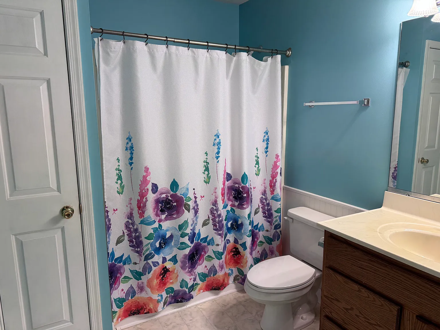 3 bed, 2.5 bath, 2800 sqft, $850 — Photo 3