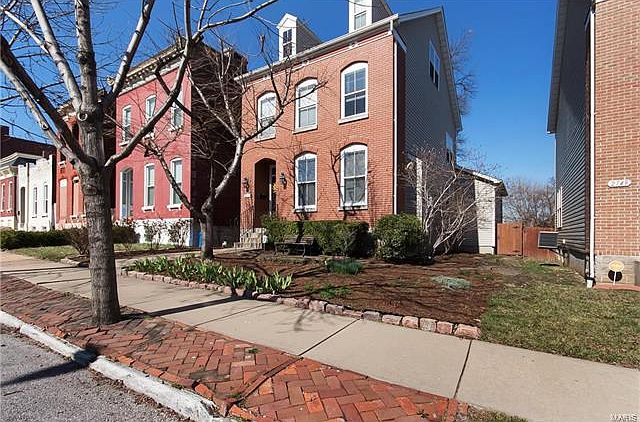 1st image of 2753 Caroline St