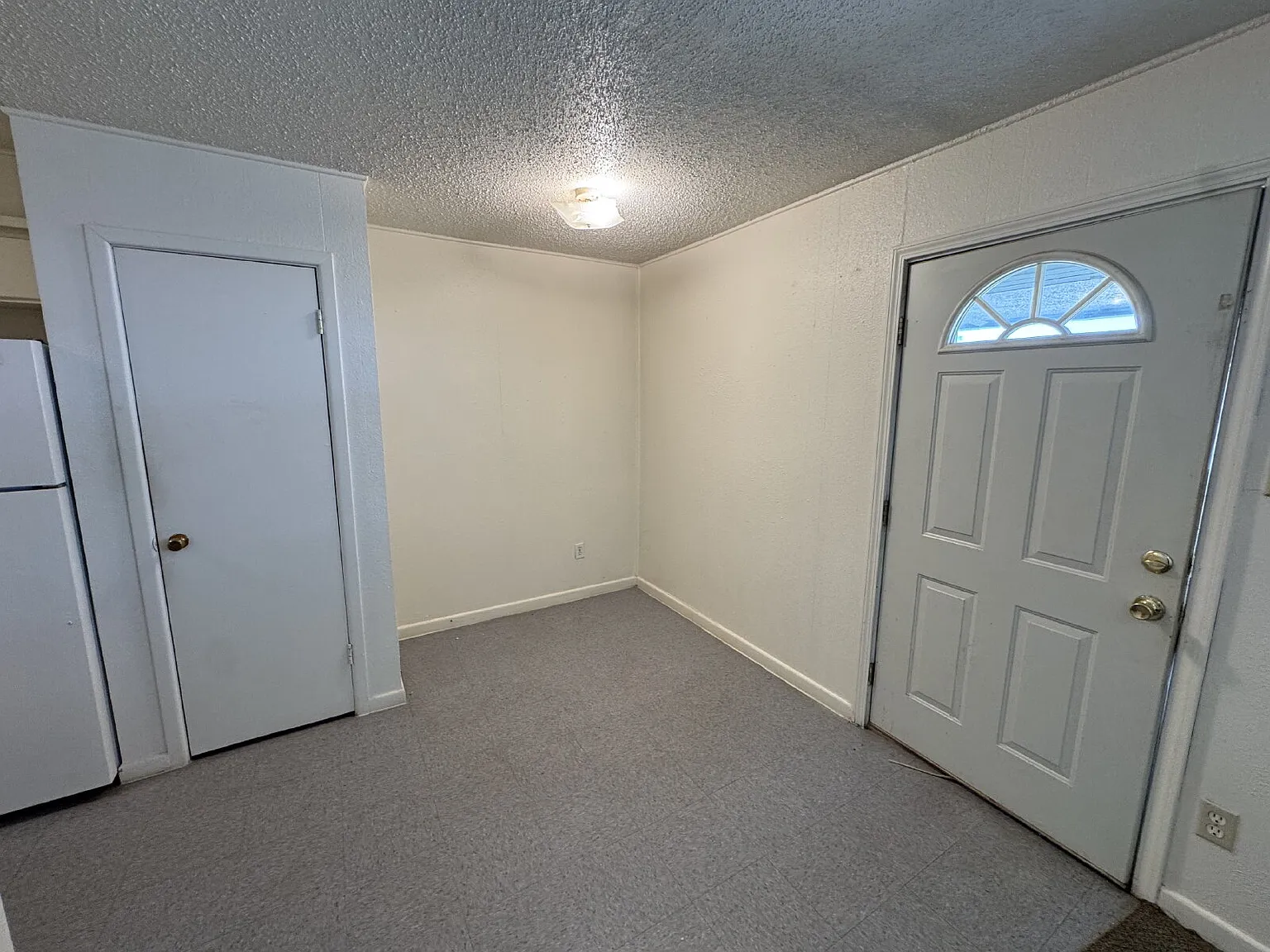 2 bed, 2.0 bath, 700 sqft, $725 — Photo 3