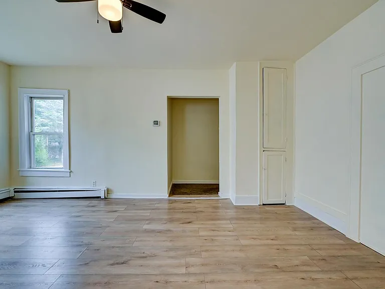 127 Main St #A — Photo 15