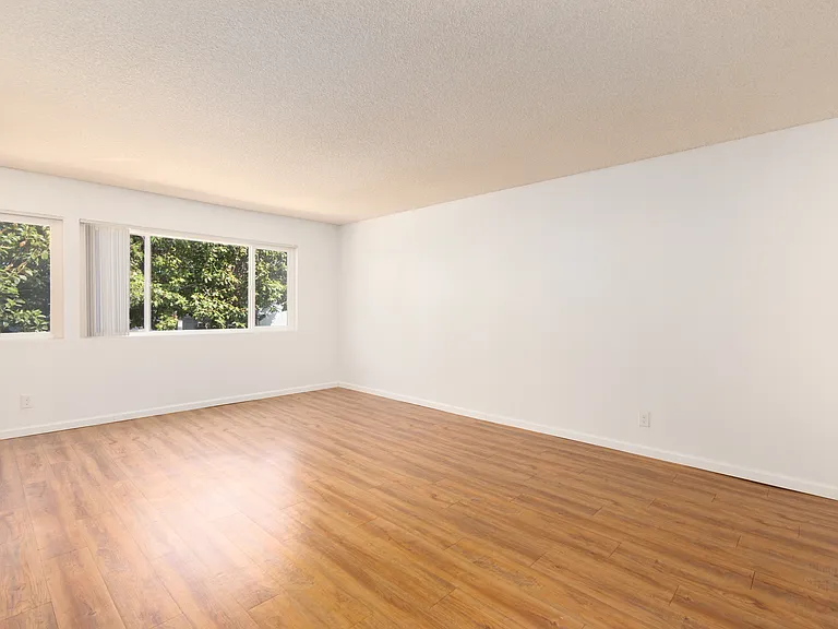 417 W North Ave #100 — Photo 19