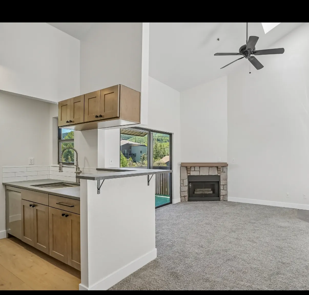 2 bed, 1014 sqft, $2,700 — Photo 1
