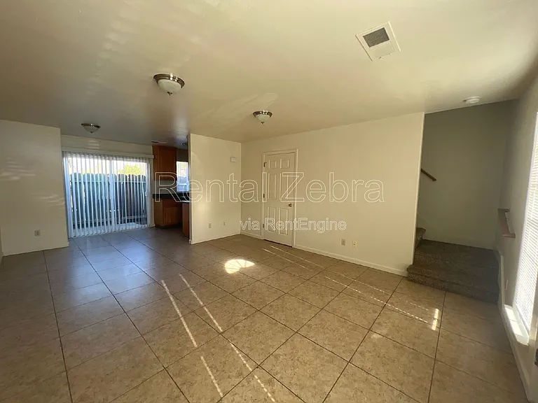 2951 Willowbrook Dr #B — Photo 10