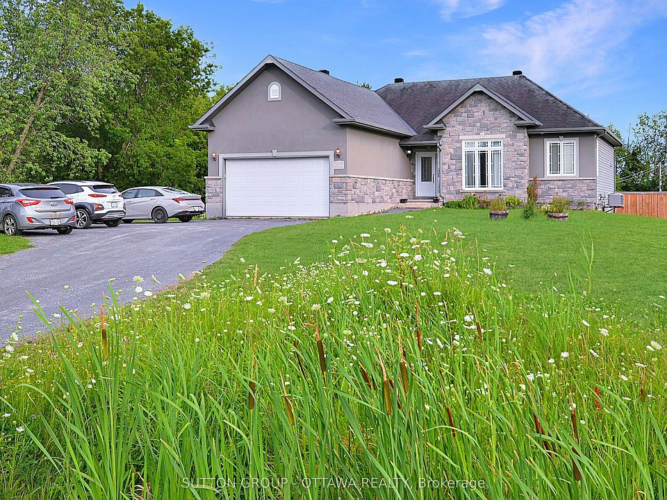 1st image of 588 Russell Rd