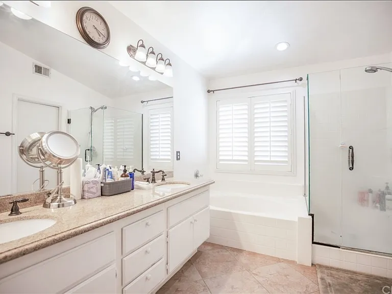 15590 Timberidge Ln — Photo 11