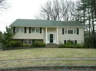 302 Woods End Rd, Westfield, NJ 07090