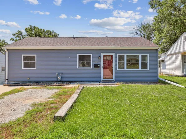 3133 W 1st St, Davenport, IA 52804