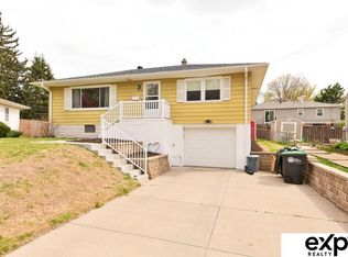 7449 Frederick St, Omaha, NE 68124