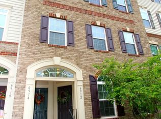 6914 Kona Dr, Gainesville, VA 20155