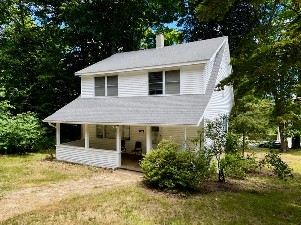 111 Nameaug Ave, New London, CT 06320