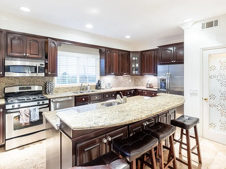36615 E Benton Rd — Photo 37