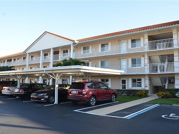 3rd image of 5970 Amherst Dr #104