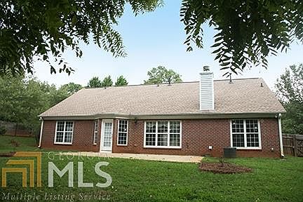 3rd image of 705 Cricket Hill Trl